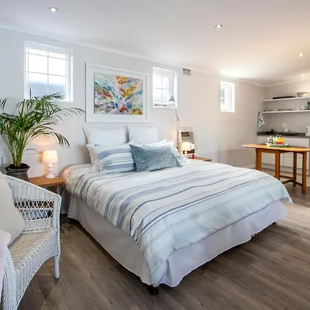 Goozi Garden Cottage Hermanus Exterior photo