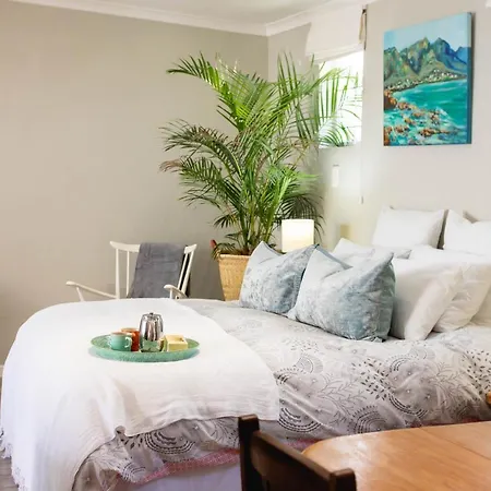 Goozi Garden Cottage Hermanus Exterior photo