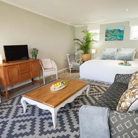 Goozi Garden Cottage Hermanus Exterior photo